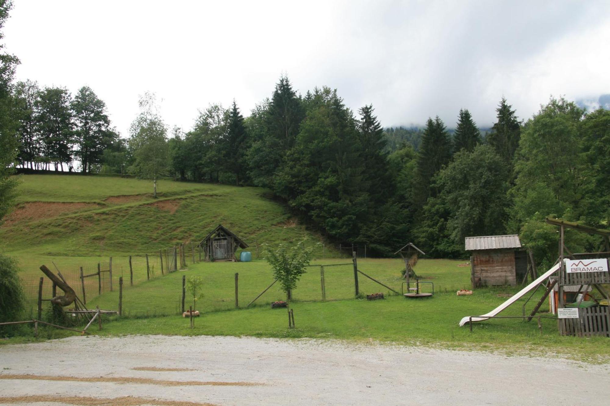 Guest House Kveder Škofja Loka Exterior foto