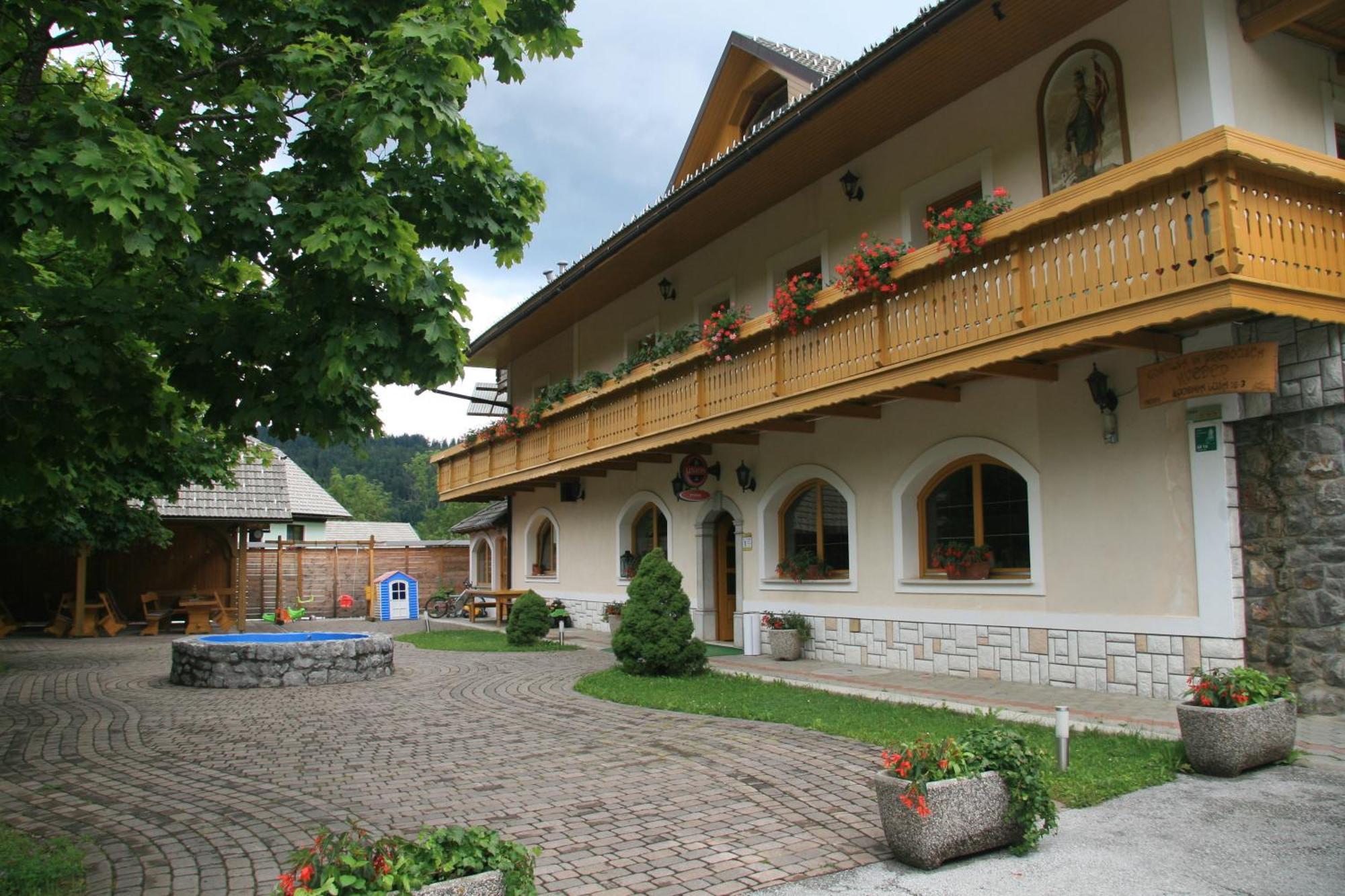 Guest House Kveder Škofja Loka Exterior foto