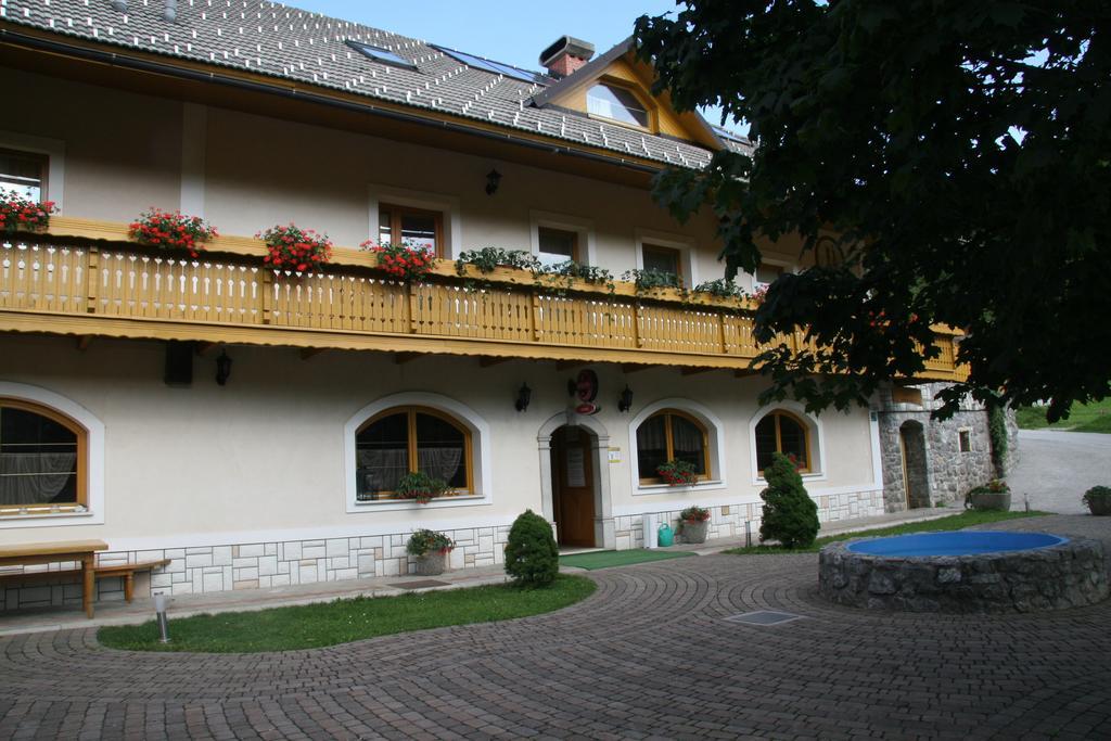 Guest House Kveder Škofja Loka Exterior foto