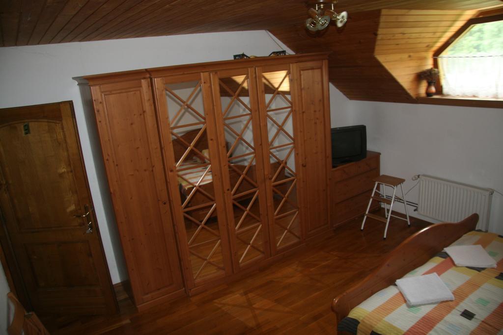 Guest House Kveder Škofja Loka Habitación foto